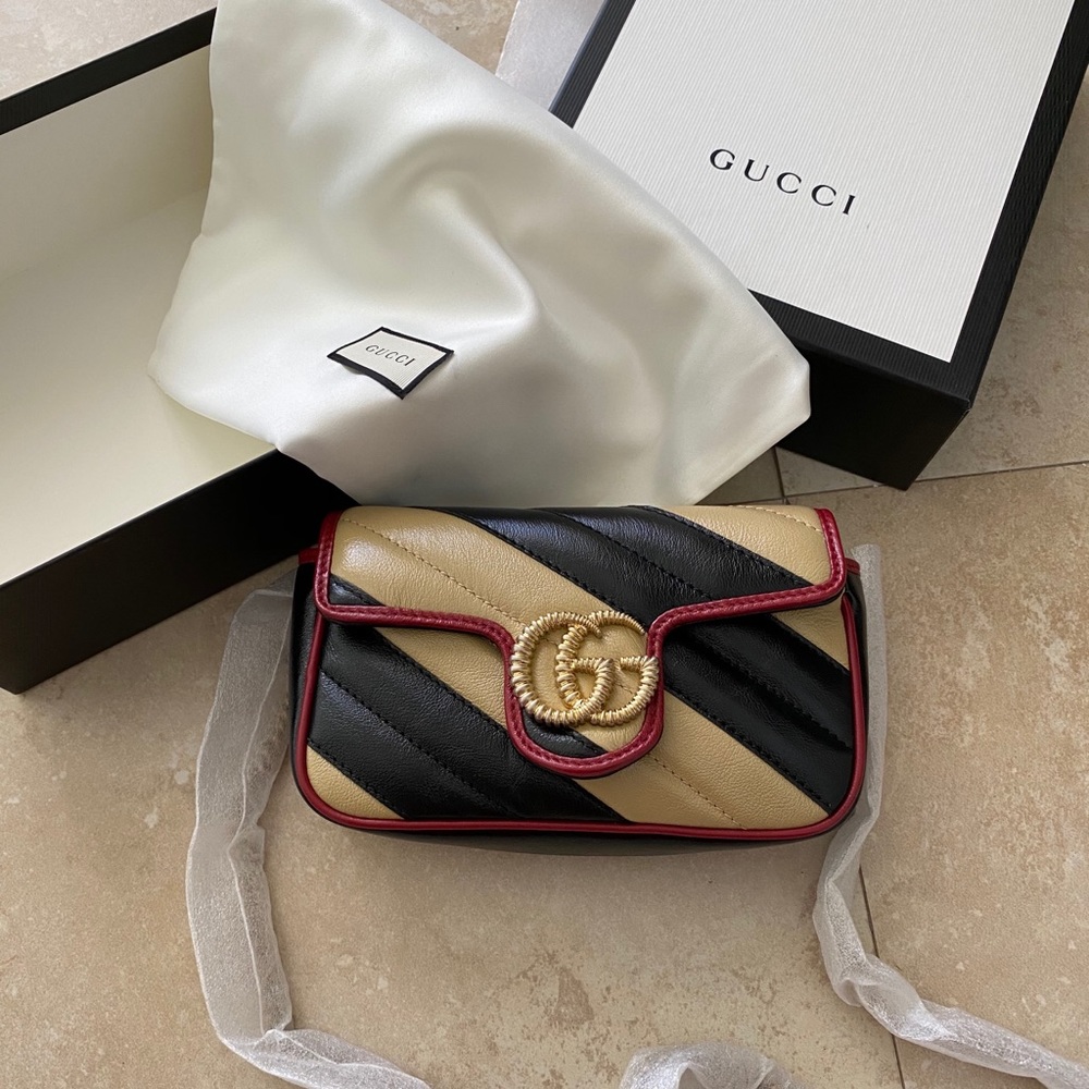 Gucci Mini Marmont Bag